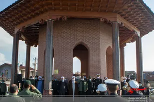 گلباران مزار سردار جنگل باحضور مسئولان گیلان