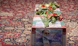 آیین تشییع شهید محسن فخری&zwnj;زاده برگزار شد