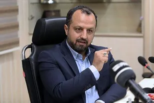 بانک&zwnj;ها از سرمایه&zwnj;گذاری&zwnj;های غیر ضروری باید خارج شوند