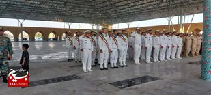 برگزاری آیین غبار روبی گلزار شهدا به مناسبت هفته دفاع مقدس در خرمشهر