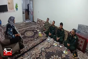 دیدار جانشین فرمانده سپاه ناحیه رزن با خانواده شهدا