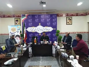 دیدار فرمانده سپاه خمینی شهر با مدیر آموزش و پرورش