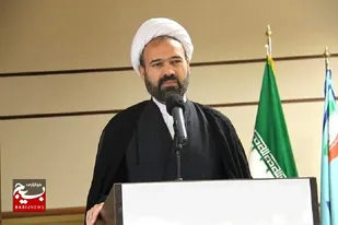 محور اصلی انقلاب اسلامی اجرای دستورات دین اسلام است که حضرت محمد ص برای آن مبعوث شد