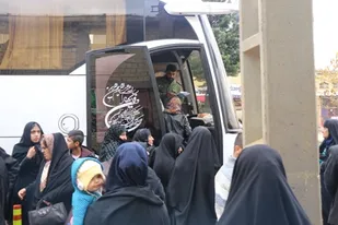 اعزام ایثارگران لردگانی به مشهد مقدس