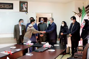 تجلیل شرکت توزیع برق استان همدان از مدافعان سلامت