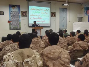 بازدید سربازان ناحیه شهرکرد از نمایشگاه دائمی موادمخدر