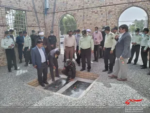 غبارروبی گلزار شهدای شهرستان فاریاب به مناسبت سالروز آزادسازی خرمشهر باحضور پایوران ناحیه مقاومت بسیج و مسئولین ادارات شهرستان