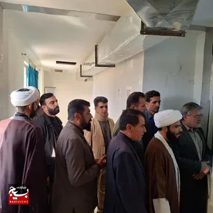 عیادت امام جمعه و مسئولان لردگان از مادران شهدا در بیمارستان