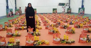 آذربایجان غربی
۵۰ بسته معیشتی ویژه زنان سرپرست خانوار شهرستان خوی توزیع شد