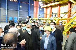 بازدید استاندار همدان از شرکت شیشه همدان