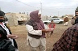 توزیع ۳۰ کیلو گوشت گرم گوسفندی همزمان با چهارمین روز از هفته بسیج در هیرمند