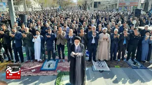 اقامه نماز عید سعید فطر در شهرکرد+عکس