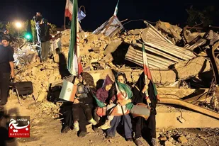 برگزاری برنامه &laquo;معبر مدرسه شهدا&raquo; در همدان