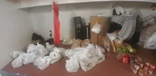 توزیع بسته&zwnj;های معیشتی توسط پایگاه&zwnj;های معراج و ریحانه النبی حوزه نرجس خاتون ناحیه مرکزی