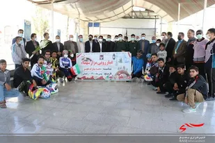 غبارروبی گلزار شهدا در چهل و سومین سالگرد بهار آزادی