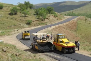 افتتاح ۲۰ کیلومتر آسفالت راه روستایی طی هفته دولت در استان همدان