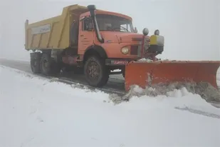 بیش از ۱۷ هزار کیلومتر از راه&zwnj;های استان همدان برف&zwnj;روبی شد