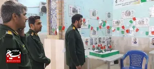 بازدید فرمانده سپاه شوش از نمایشگاه عکس دستاوردهای انقلاب اسلامی در این شهرستان
