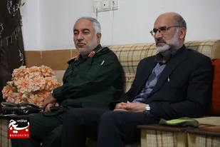 دیدار فرمانده سپاه انصارالرضا(ع) و مدیر کل آموزش و پرورش خراسان جنوبی با خانواده شهید و رزمنده بسیجی