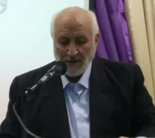 وزارت ارشاد از سرودهای انقلابی حمایت کند