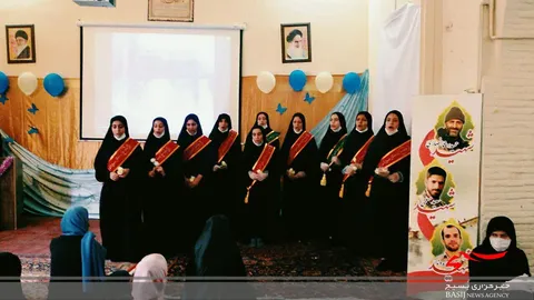 نشست عفاف و حجاب در پایگاه زینبیه 9ویژه دانش آموزان برگزار شد+تصاویر