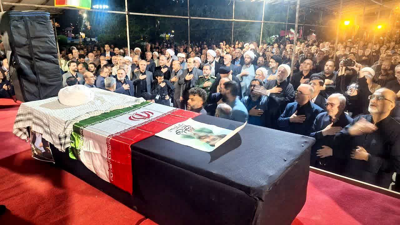 مراسم وداع با پیکر آیت‌الله قربانی در شب های مقاومت لاهیجان