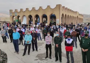 مراسم وداع با لاله ی سرخ باغملک