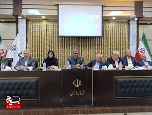 &nbsp;اولویت دولت آموزش و پرورش است/عطر افشانی مزار شهدای گمنام دانشگاه آزاد اسلامی تایباد با حضور مقامات کشوری و استانی