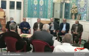میز خدمت در سالروز آزادسازی خرمشهر در نجف آباد برپا شد