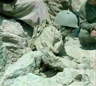 صحنه ی تکان دهنده هنگام تفحص دو شهید