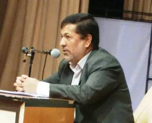 کاسب مومن رزمنده جبهه اقتصادی است
