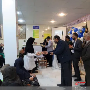 آئین جشن گرامیداشت روز پرستار در درمانگاه شهید ثمره فجرزرند برگزارشد
