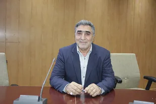 دولتمردان بر اجرای قوانین حجاب نظارت کنند