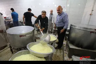 خدمات رسانی بسیجیان جهادگر بوشهری به سیل زدگان خوزستان