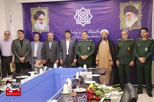 دیدار فرمانده سپاه ثارالله استان کرمان، با دکتر هاشمیان به مناسبت روز پزشک