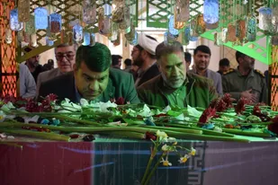استقبال باشکوه مردم شهرستان بهاباد از پیکر مطهر شهید گمنام تازه تفحص شده دوران دفاع مقدس
