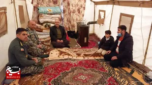 روز مرد و حضور مردان تکاور تیپ 25 نزاجا در مناطق زلزله زده خوی
