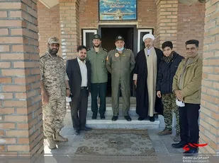 دیدار معاون اجرایی ناحیه بسیج شهرستان قم با فرمانده پایگاه هوایی قیام