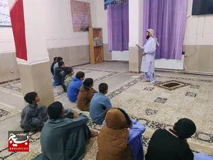 برگزاری نشست تبیینی آموزش احکام دینی و نماز ویژه دانش&zwnj;آموزان خاش در هفته بسیج