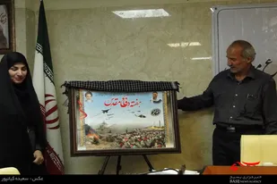 رونمایی از پوستر هفته دفاع مقدس در همدان