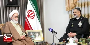 دیدار فرمانده نیروی دریایی ارتش با نماینده ولی&zwnj;فقیه در استان کرمانشاه