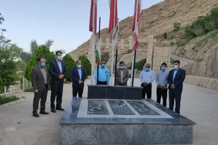 مزار شهدای گمنام شهرستان سرپلذهاب گلباران و عطر افشانی شد