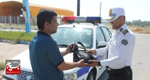 کیف دستی حاوی طلاجات توسط پلیس تنگستان با صاحبش رسید