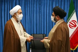 مساجد با ذکر خدا و به دست افراد با ایمان آباد می شود
