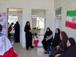 ویزیت رایگان 116 نفر در روستای گل مکان توسط کاروان سلامت هلال احمر ابهر