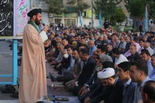 نماز عید فطر در گرمسار به امامت حجت الاسلام سید علیرضا آرامی اقامه شد
