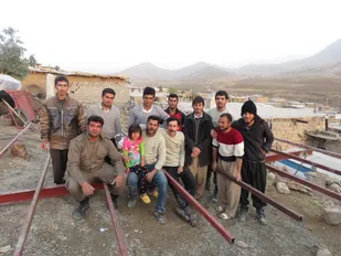 حضور جهادگران بسیجی شاهرود در روستای الیاس احمد سرپل ذهاب