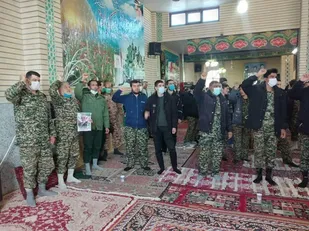 یادواره شهدای منطقه برزاوندشهرستان اردستان باحضور پایوران وبسیجیان گردان 118امام حسین علیه السلام