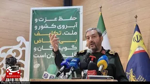 خبرنگاران در خط مقدم جهاد تبیین هستند