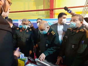 امروز شاهد آرایش جهادی بسیجیان و ساخت پیچیده&zwnj;ترین قطعات و تجهیزات مورد نیاز کشور هستیم